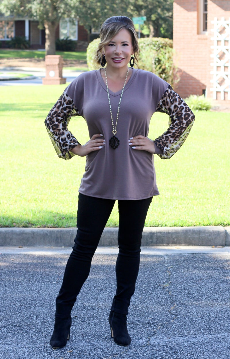 Load image into Gallery viewer, Think About Me Print Top - Taupe