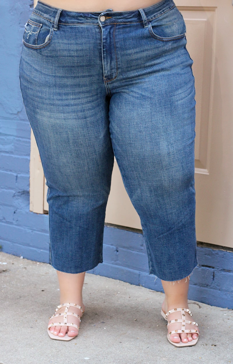 Load image into Gallery viewer, Hayes High Rise Wide Leg Crop Jeans