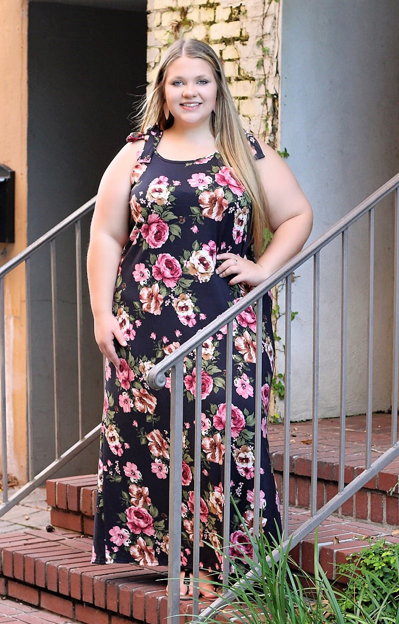 Fortuitous In Floral Maxi Dress - Black