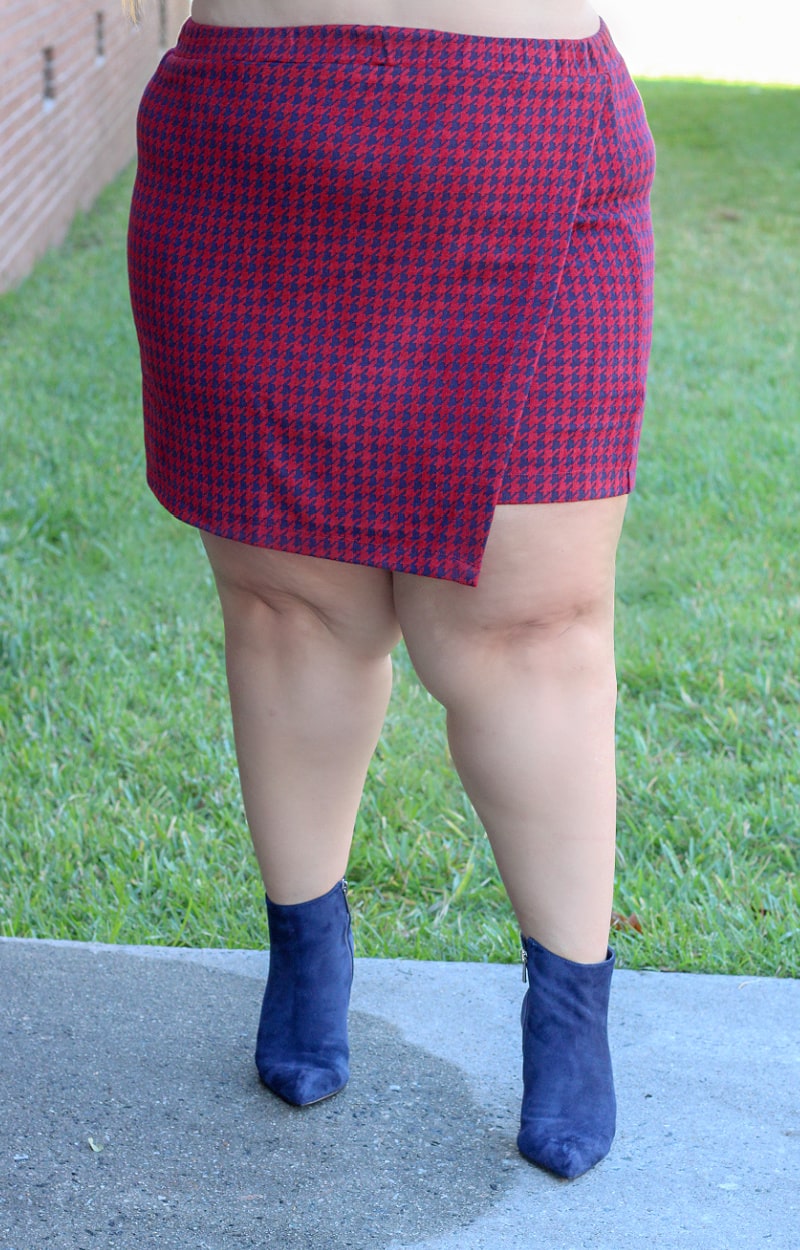 See Right To It Houndstooth Skirt