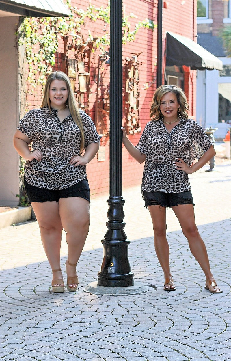 Load image into Gallery viewer, Our Connection Leopard Top