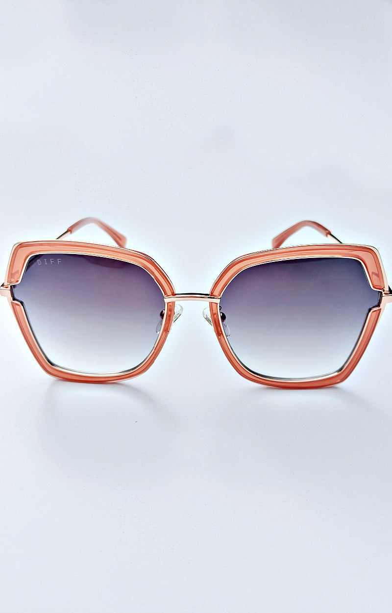 Load image into Gallery viewer, DIFF - Dakota Rose Gold Gray Gradient Sunglasses