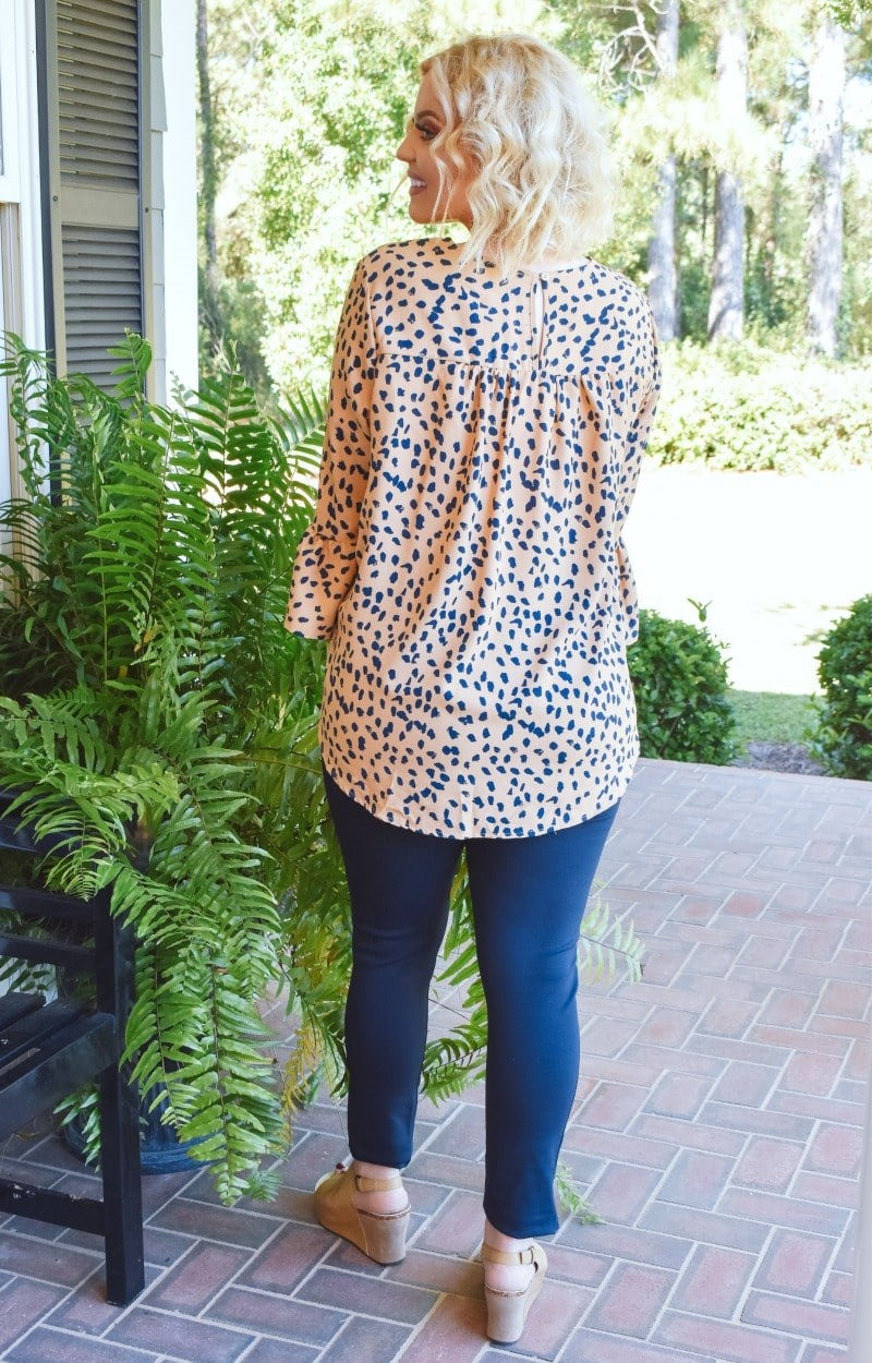 Load image into Gallery viewer, Talk The Talk Print Top - Taupe/Navy