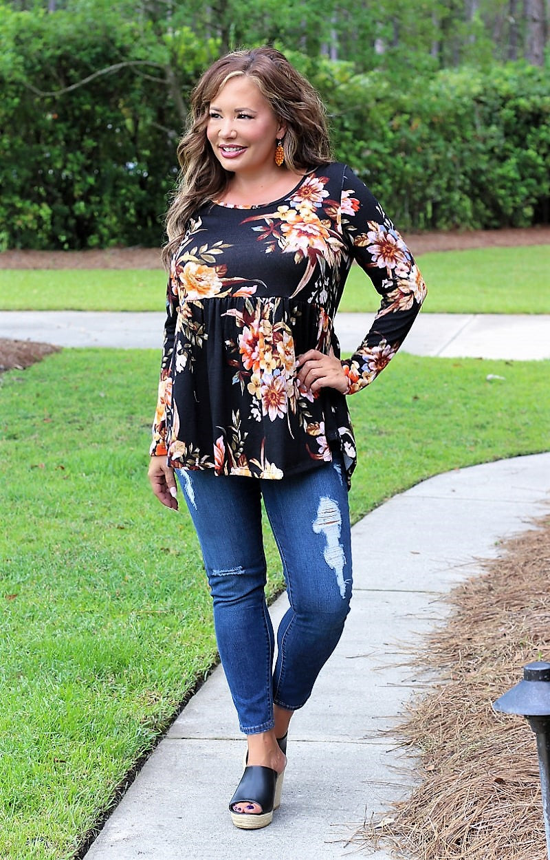 Load image into Gallery viewer, Last Time Around Floral Top - Black