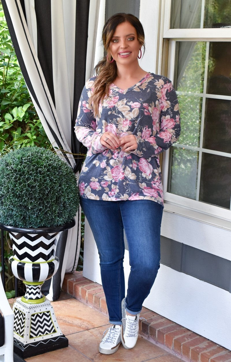 Load image into Gallery viewer, Hope For The Best Floral Top - Navy