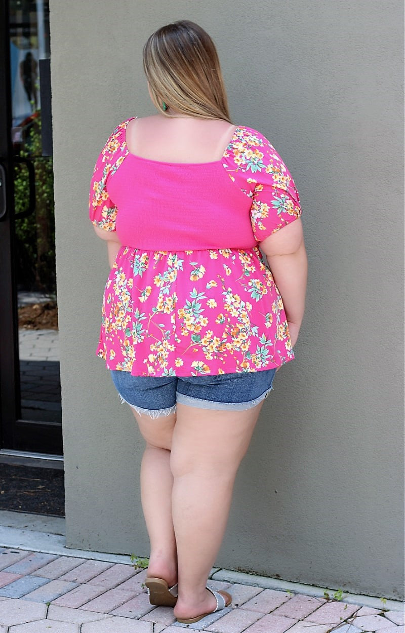 Load image into Gallery viewer, It&#39;s In The Air Floral Top - Fuchsia