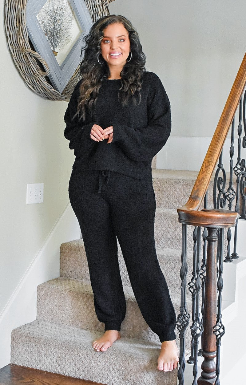 Load image into Gallery viewer, Cozy Up With Me Pullover - Black