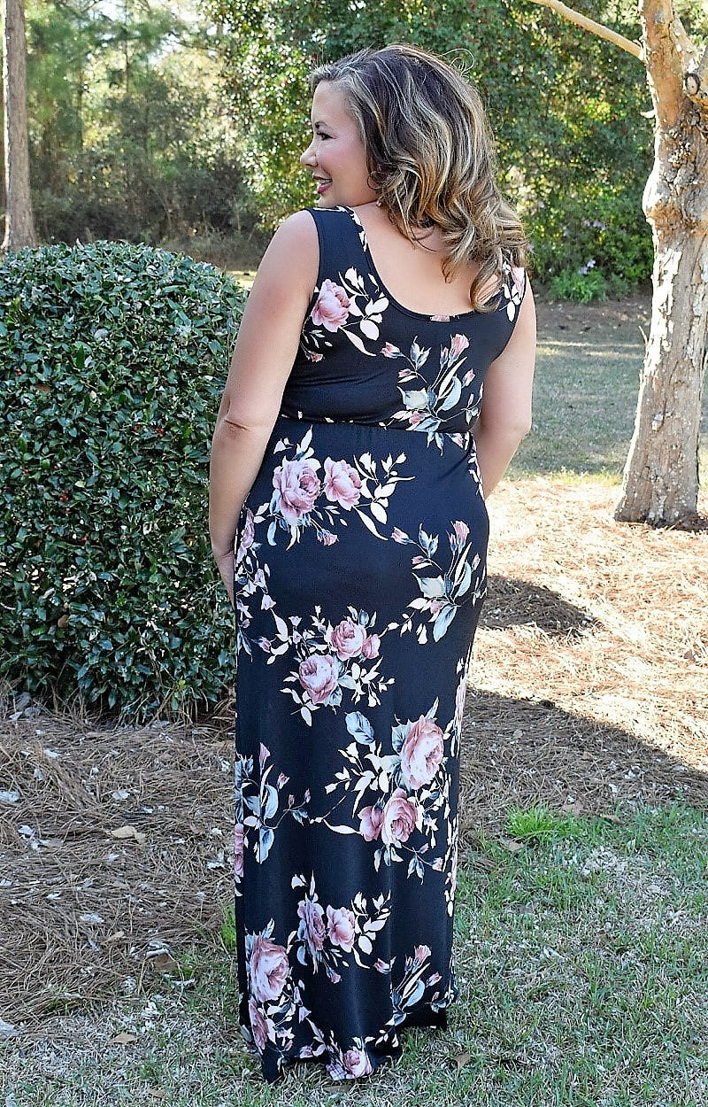 Load image into Gallery viewer, Intriguing Beauty Floral Maxi Dress - Black