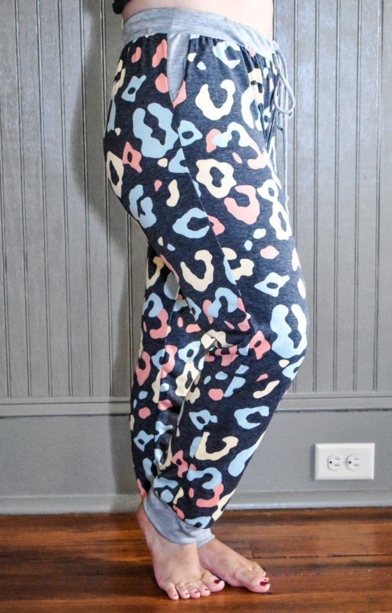 Load image into Gallery viewer, No Weekend Plans Leopard Print Joggers - Multi