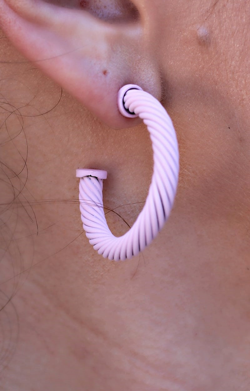 Dreamy Escape Earrings - Pink
