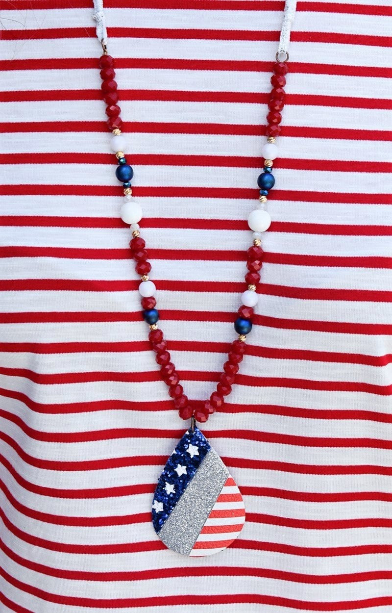 Load image into Gallery viewer, Glitter Up My America Necklace