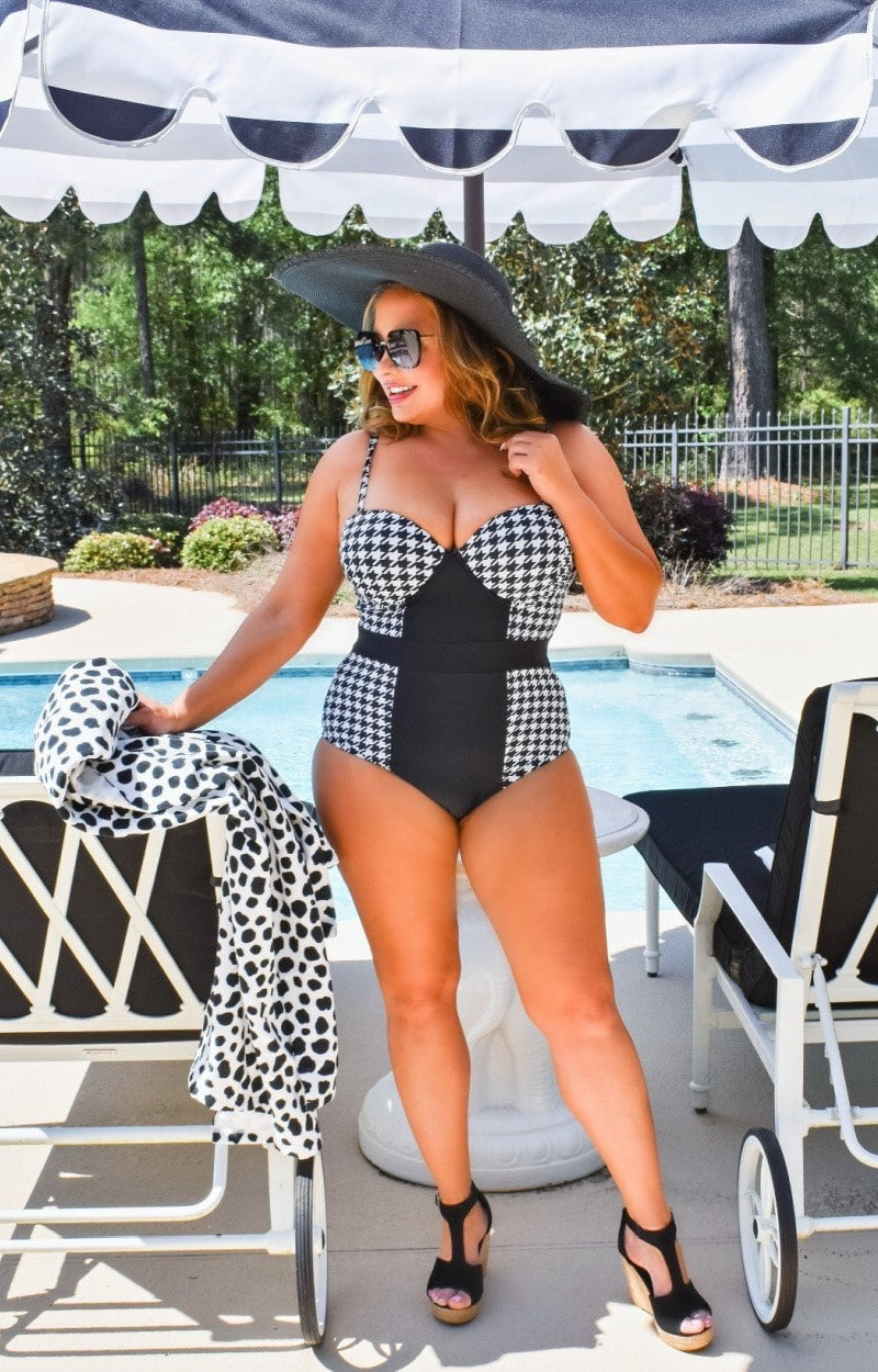 Water Babe One Piece Swimsuit - Black/White