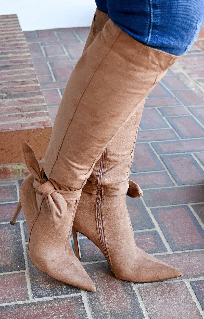 Run After Me Boots - Taupe